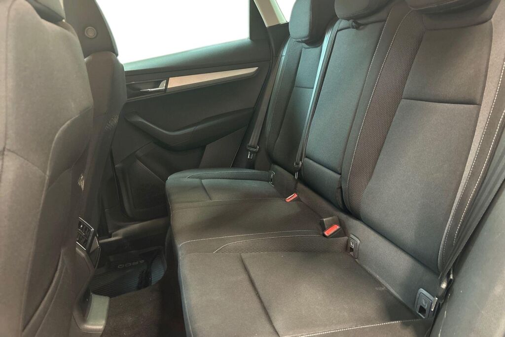 Skoda Karoq 2023 1.5 TSI Ambition DSG Autom.