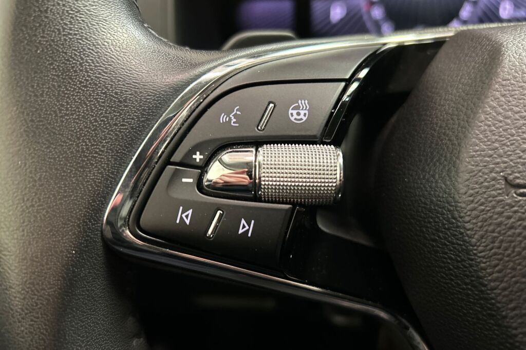 SKODA Karoq 2023 1.5 TSI Ambition DSG Autom.