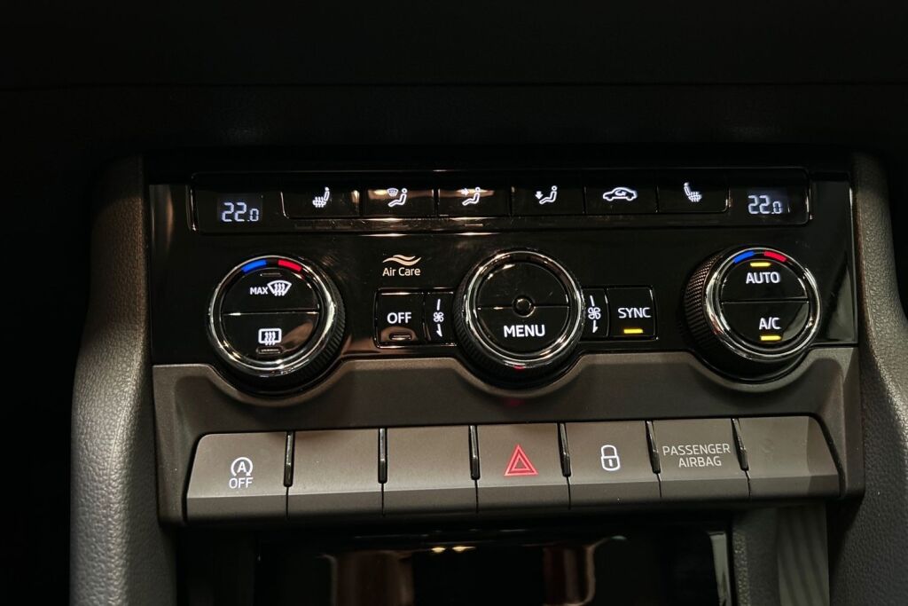 Skoda Karoq 2023 1.5 TSI Ambition DSG Autom.