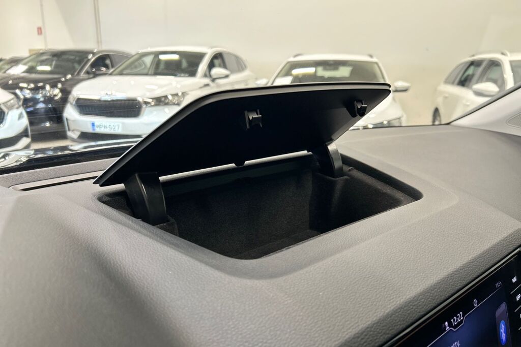 Skoda Karoq 2023 1.5 TSI Ambition DSG Autom.