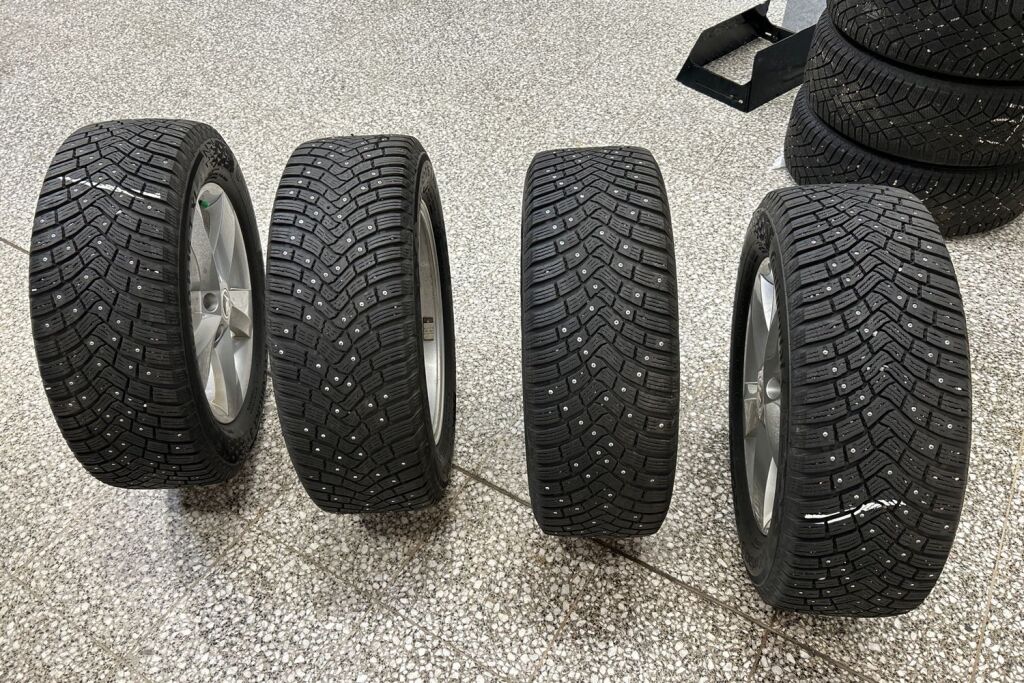 Skoda Karoq 2023 1.5 TSI Ambition DSG Autom.