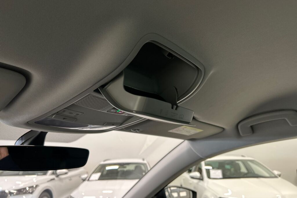 Skoda Karoq 2023 1.5 TSI Ambition DSG Autom.