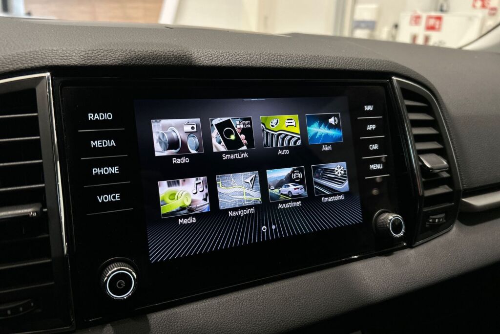 Skoda Karoq 2023 1.5 TSI Ambition DSG Autom.