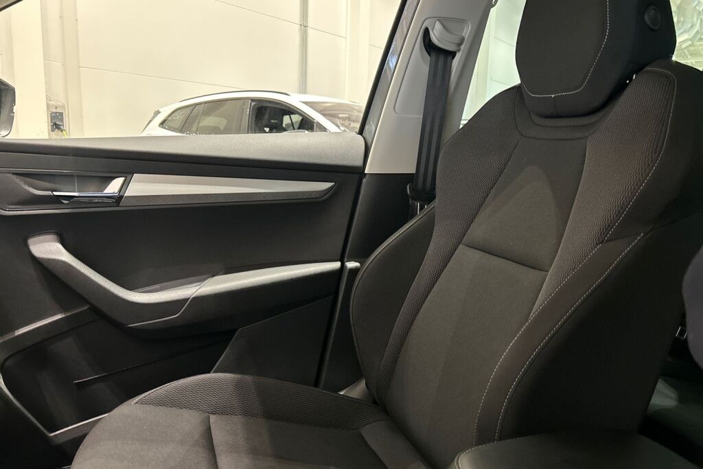 Skoda Karoq 2023 1.5 TSI Ambition DSG Autom.