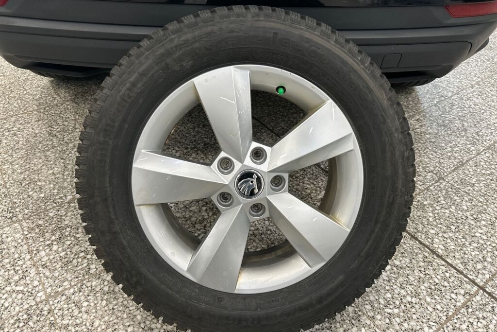 SKODA Karoq 2023 1.5 TSI Ambition DSG Autom.