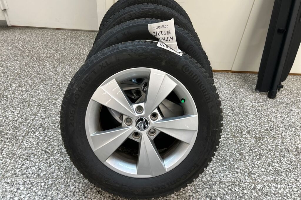 Skoda Octavia 2023 Combi 1.5 TSI Ambition eTEC DSG Autom.