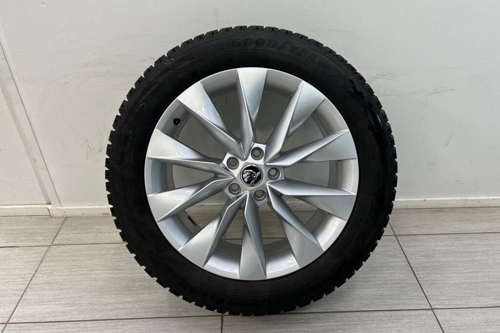 Skoda Enyaq 2023 80x 4x4 iV