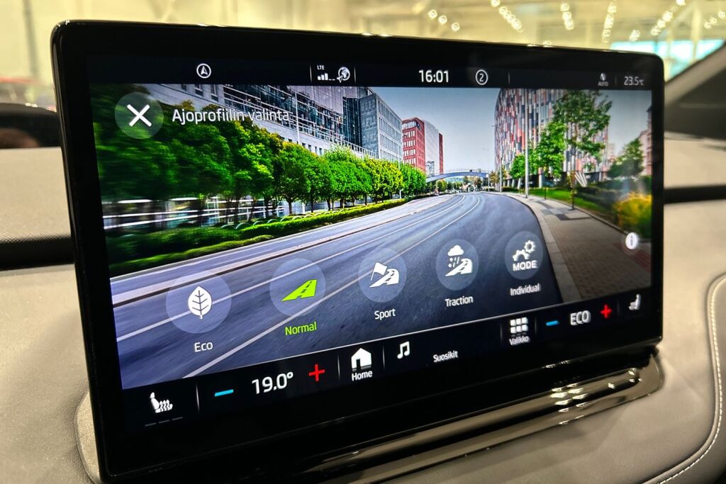 Skoda Enyaq 2023 80x 4x4 SportLine iV