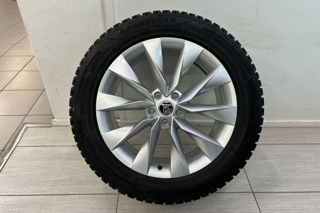 Skoda Enyaq 2023 80x 4x4 iV