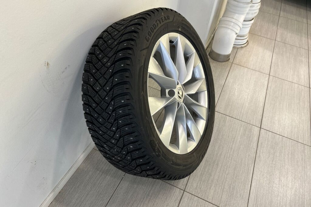 Skoda Enyaq 2023 80x 4x4 iV