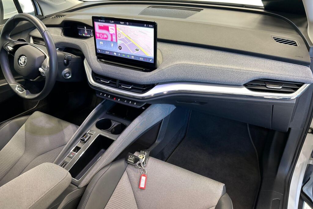 SKODA Enyaq 2023 80x 4x4 iV
