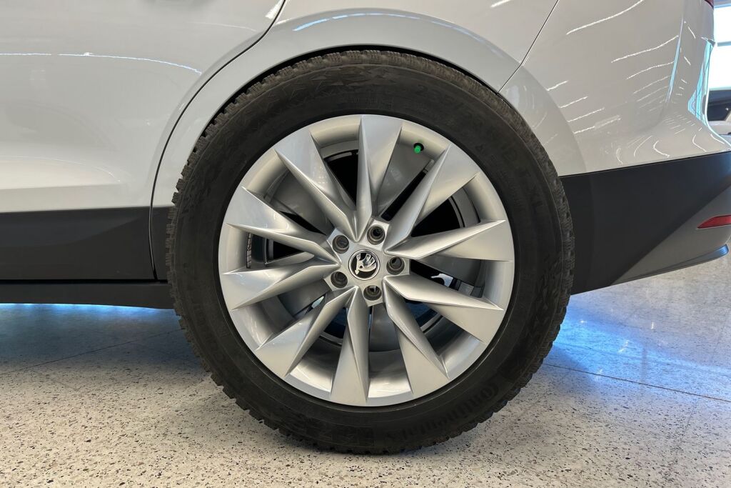 SKODA Enyaq 2023 80x 4x4 iV