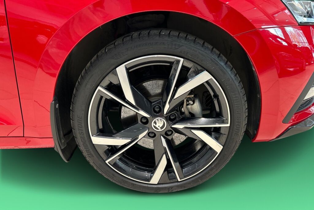 SKODA Octavia 2024 1.4 TSI PHEV SportLine iV DSG Autom.