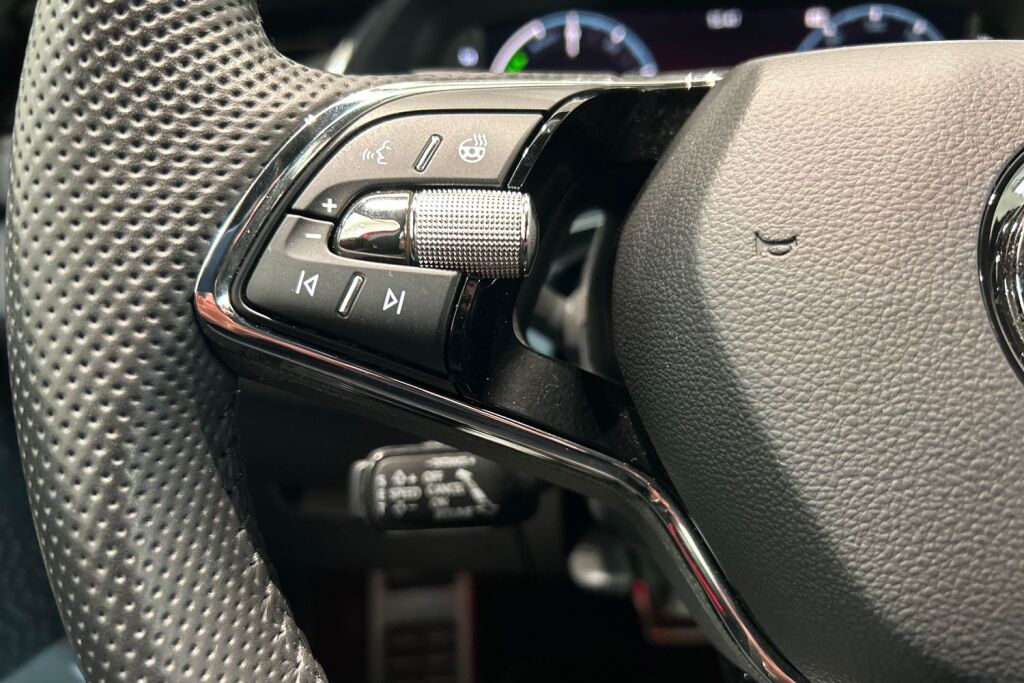 SKODA Octavia 2024 1.4 TSI PHEV SportLine iV DSG Autom.