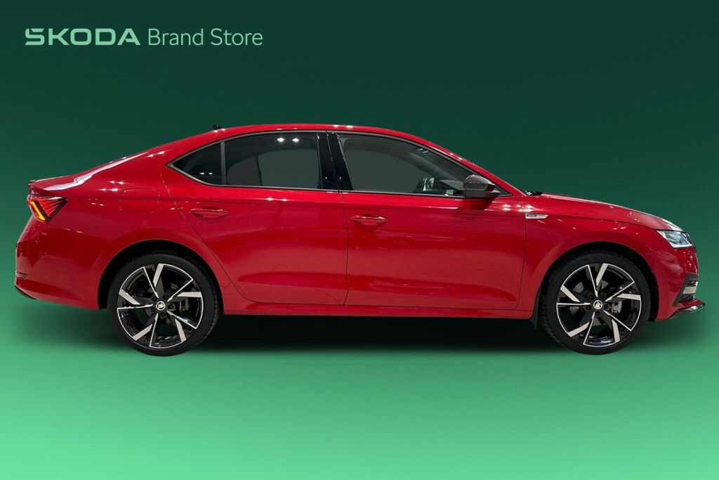 SKODA Octavia 2024 1.4 TSI PHEV SportLine iV DSG Autom.