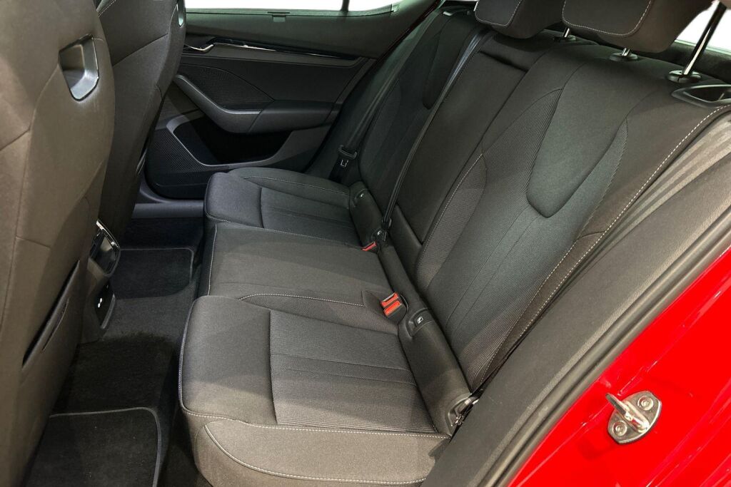 SKODA Octavia 2024 1.4 TSI PHEV SportLine iV DSG Autom.