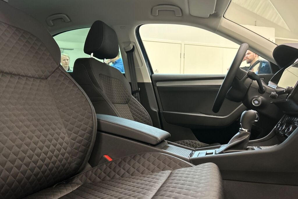 Skoda Superb 2024 1.4 TSI PHEV Ambition iV BusinessLine DSG Autom.