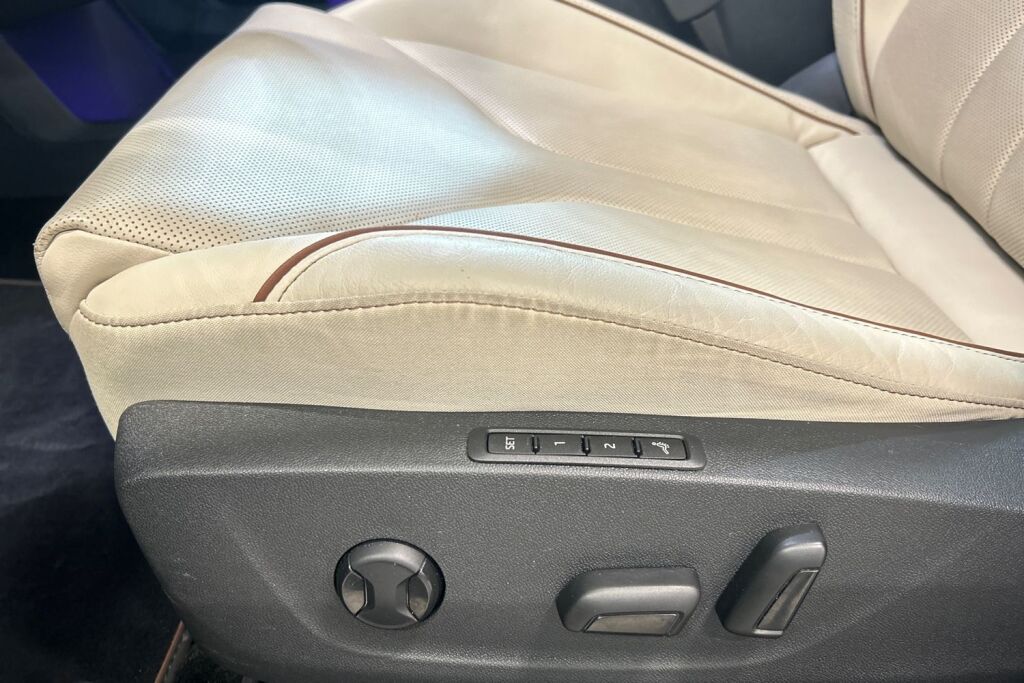 Skoda Enyaq 2024 Coupe 85x 4x4 L&K BusinessLine