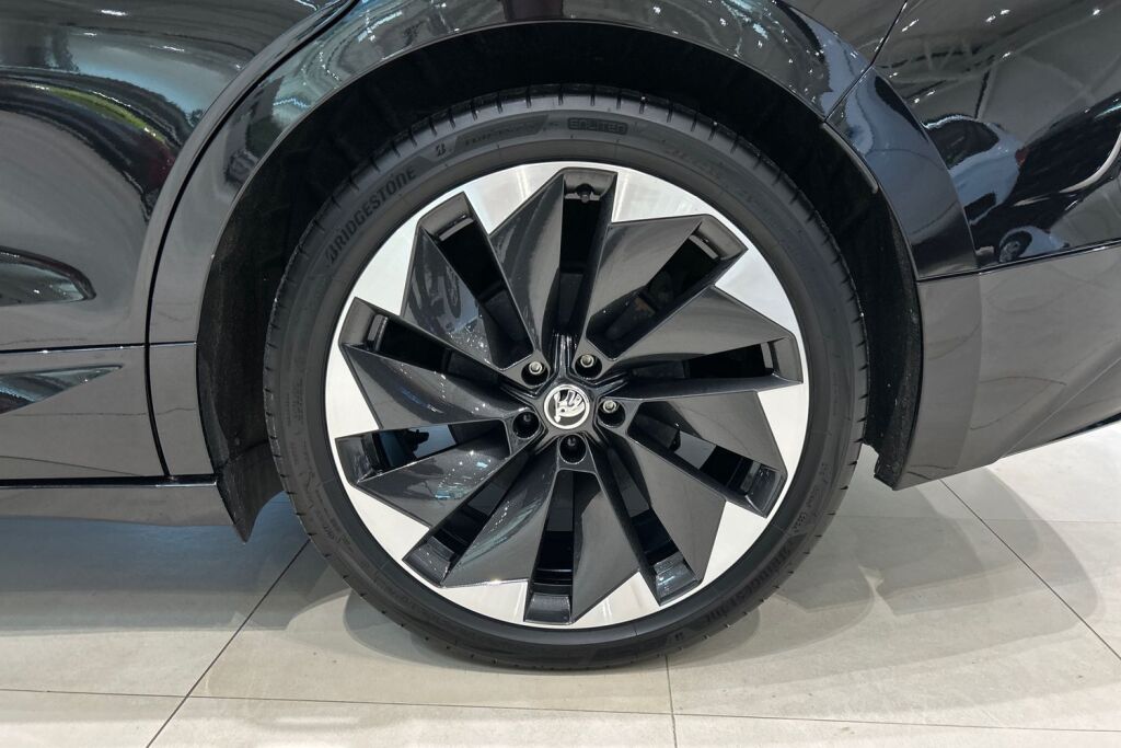 Skoda Enyaq 2025 85 SportLine Business