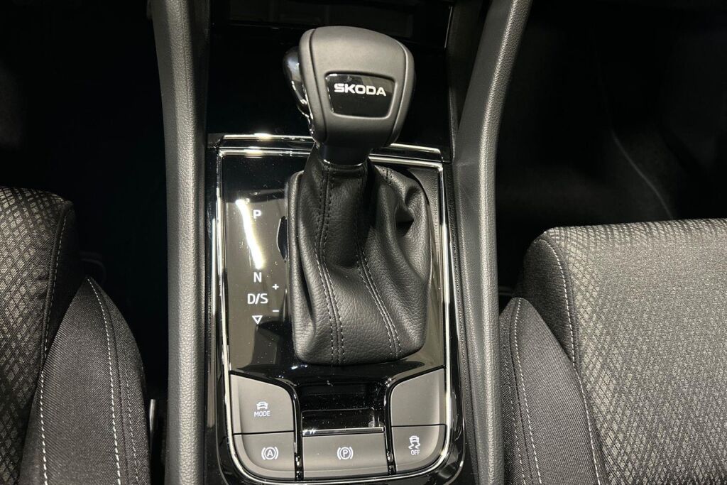 Skoda Karoq 2026 1.5 TSI Style DSG Autom.