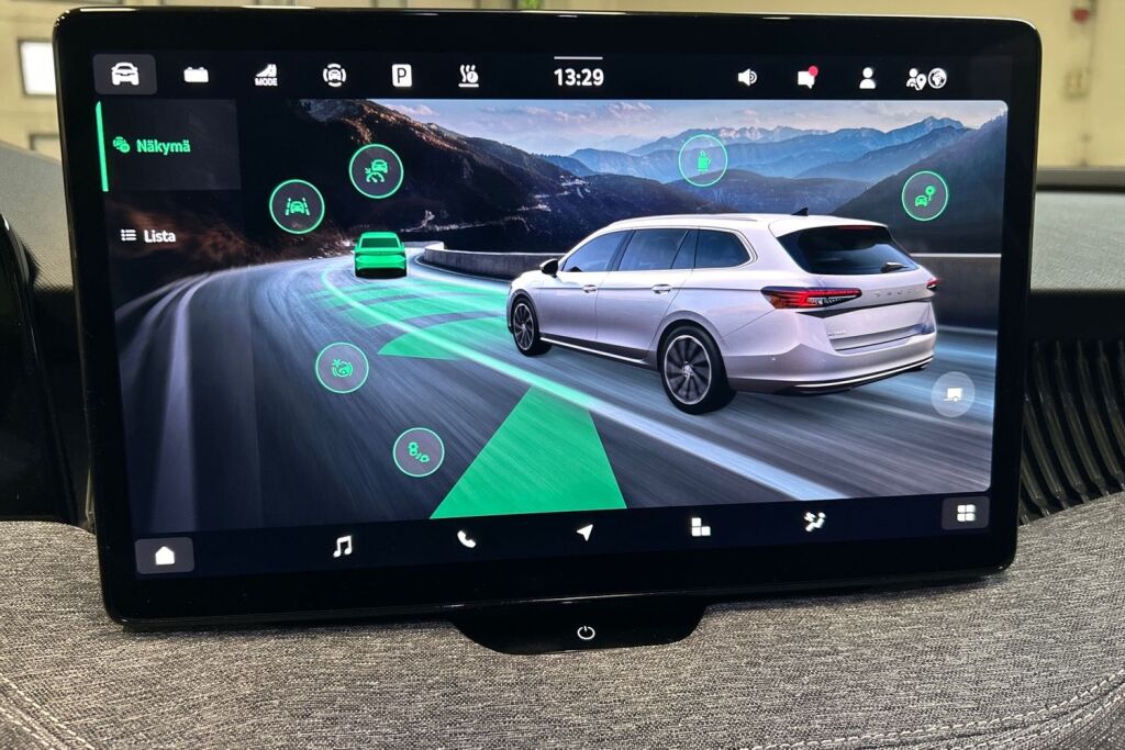 Skoda Superb 2026 Combi 1.5 TSI PHEV Style Explore DSG Autom.