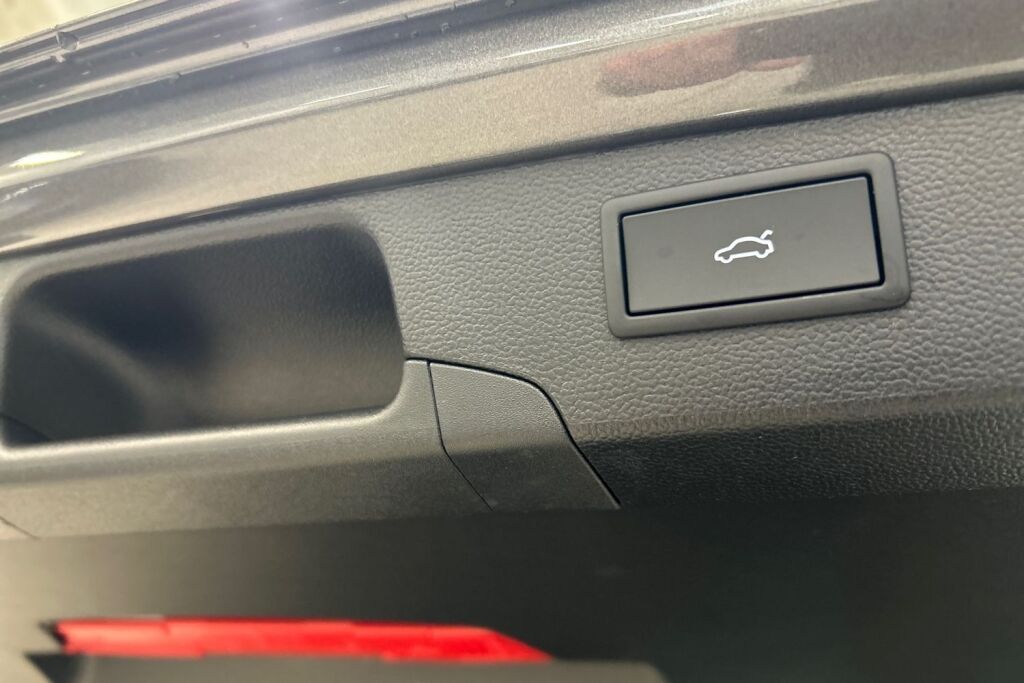 Skoda Superb 2026 Combi 1.5 TSI PHEV Style Explore DSG Autom.
