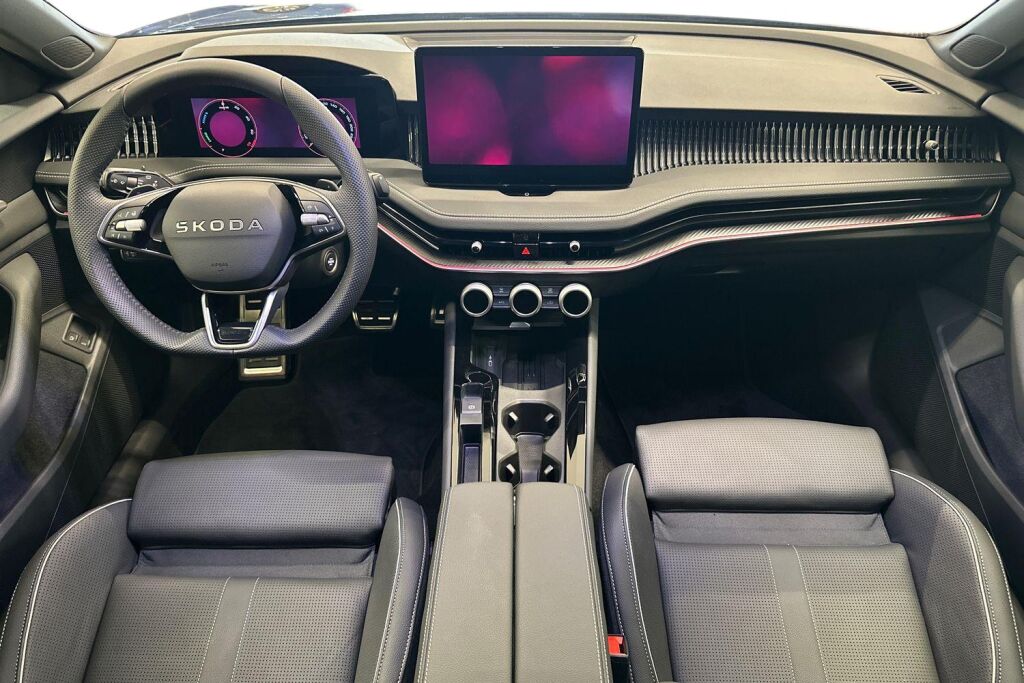 Skoda Superb 2026 Combi 1.5 TSI PHEV SportLine Explore DSG Autom.