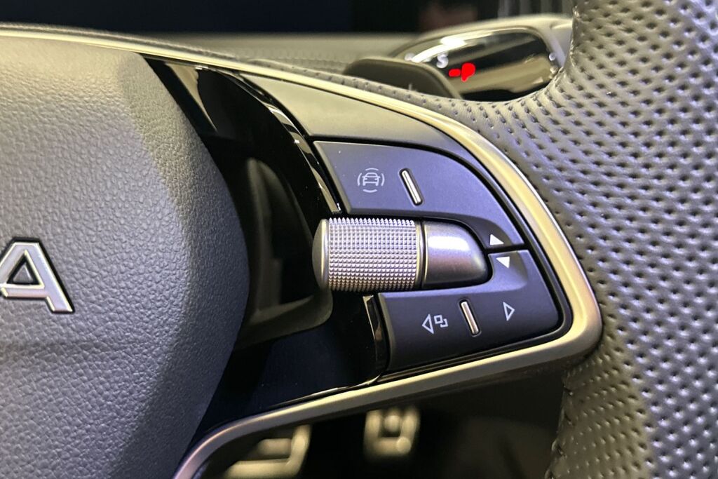 Skoda Superb 2026 Combi 1.5 TSI PHEV SportLine Explore DSG Autom.