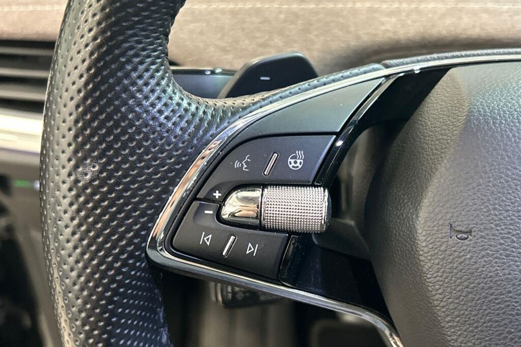 SKODA Enyaq 2023 80x 4x4 iV