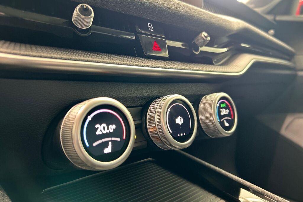 Skoda Superb 2026 Combi 1.5 TSI PHEV Style Explore DSG Autom.