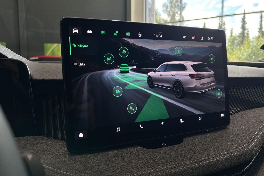 Skoda Superb 2026 Combi 1.5 TSI PHEV Style Explore DSG Autom.