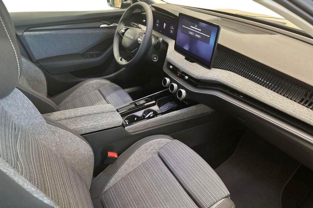 Skoda Superb 2026 Combi 1.5 TSI PHEV Style Explore DSG Autom.