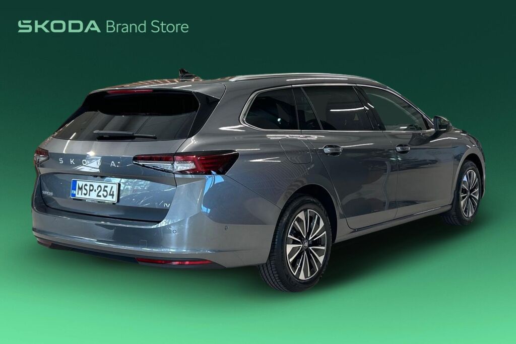 Skoda Superb 2026 Combi 1.5 TSI PHEV Style Explore DSG Autom.