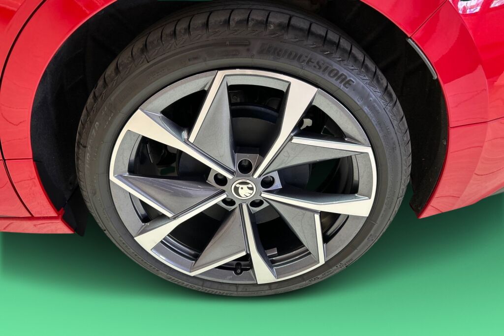 Skoda Enyaq 2024 85x 4x4 RS