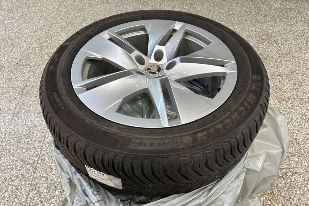 Skoda Enyaq 2021 60 Launch Edition iV