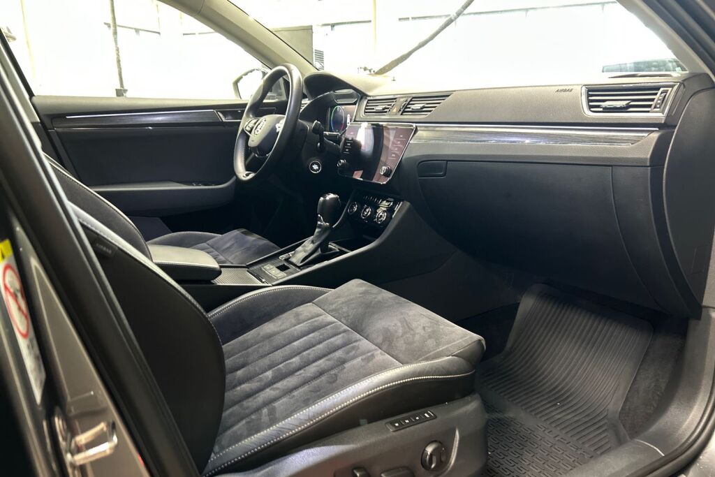 SKODA SUPERB 2022 Combi 1.4 TSI PHEV Style iV DSG Autom.