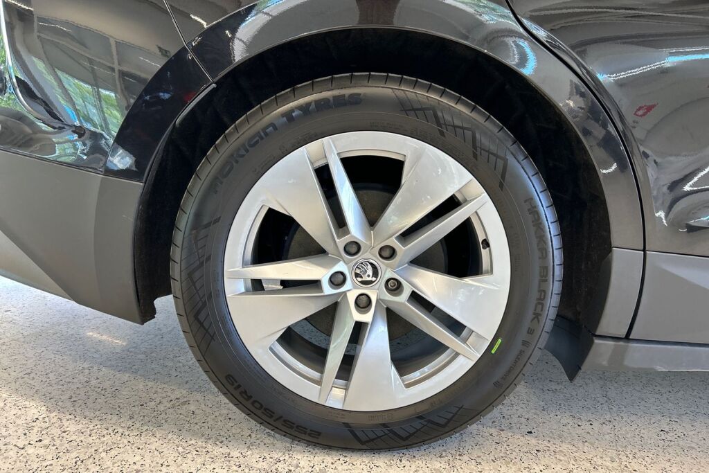Skoda Enyaq 2021 80 Launch Edition iV