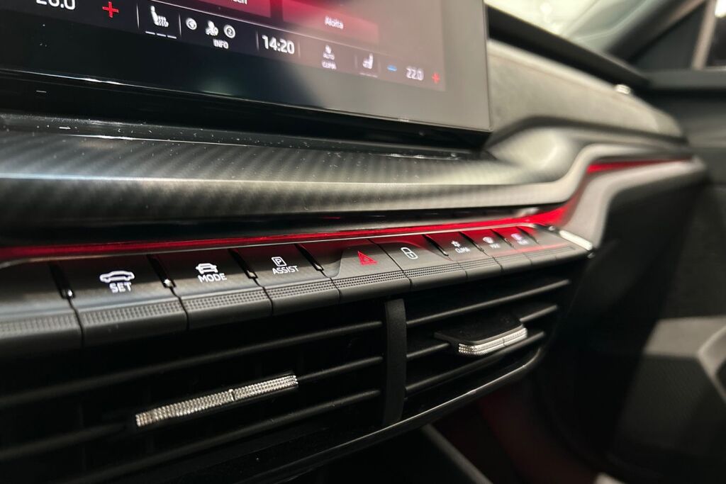 Skoda Octavia 2023 Combi 2.0 TDI 200 RS DSG Autom.