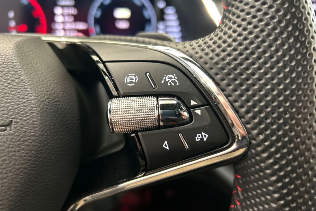 Skoda Octavia 2023 Combi 2.0 TDI 200 RS DSG Autom.