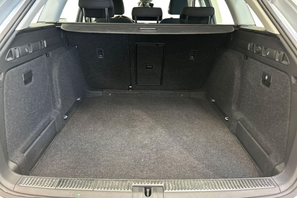 Skoda Superb 2023 Combi 1.5 TSI ACT Ambition BusinessLine DSG Autom.