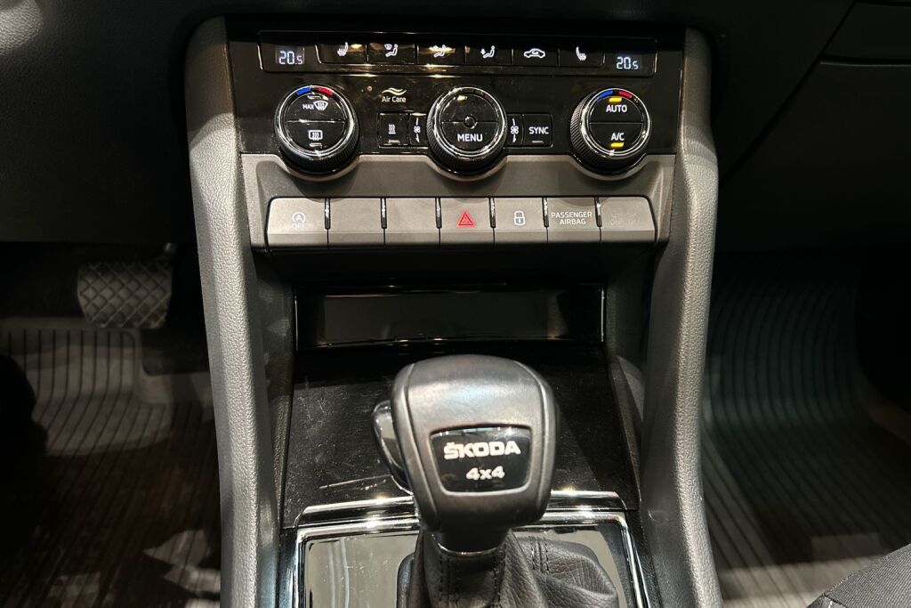 Skoda Karoq 2022 2.0 TDI 150 4x4 Ambition DSG Autom.