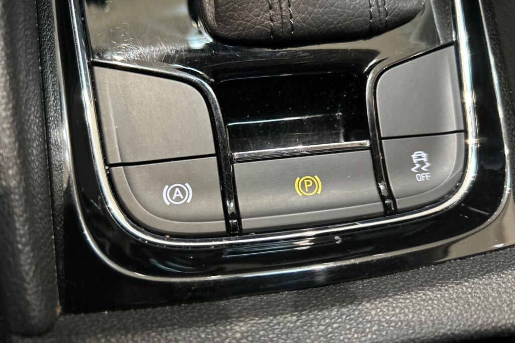 Skoda Karoq 2023 2.0 TDI 150 4x4 Ambition DSG Autom.