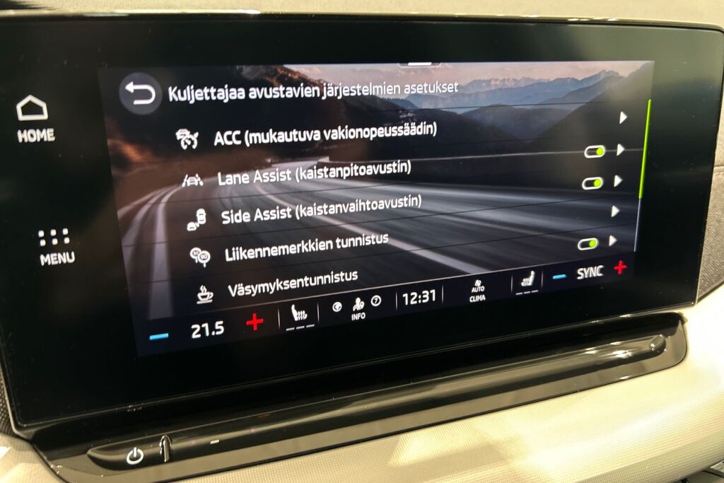 SKODA OCTAVIA 2022 Combi 1.5 TSI Style eTEC DSG Autom.