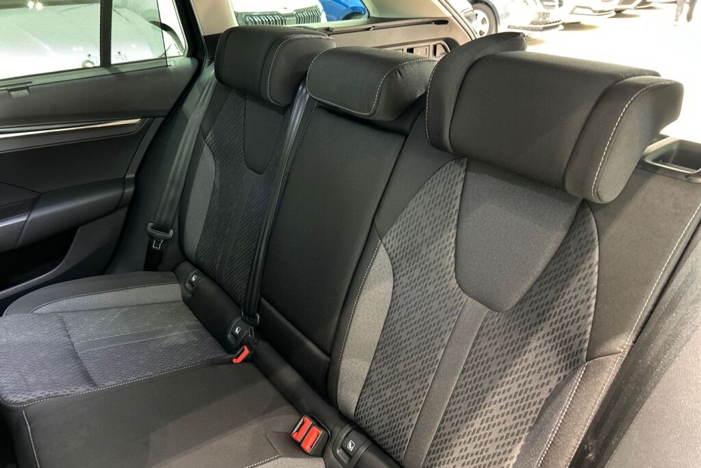 SKODA OCTAVIA 2022 Combi 1.5 TSI Style eTEC DSG Autom.