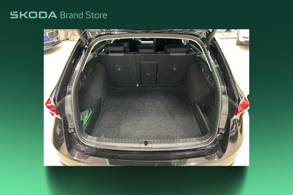 SKODA OCTAVIA 2022 Combi 1.5 TSI Style eTEC DSG Autom.