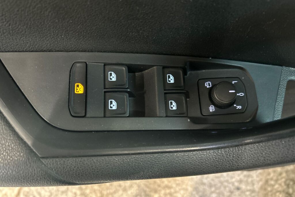 Skoda Karoq 2023 2.0 TDI 150 4x4 Ambition DSG Autom.