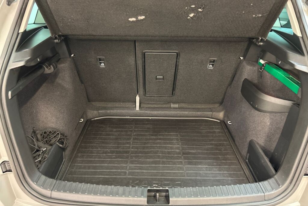 Skoda Karoq 2023 1.5 TSI Ambition DSG Autom.