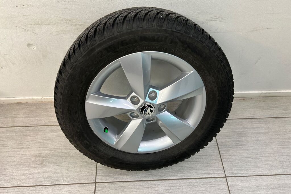 Skoda Karoq 2023 1.5 TSI Ambition DSG Autom.