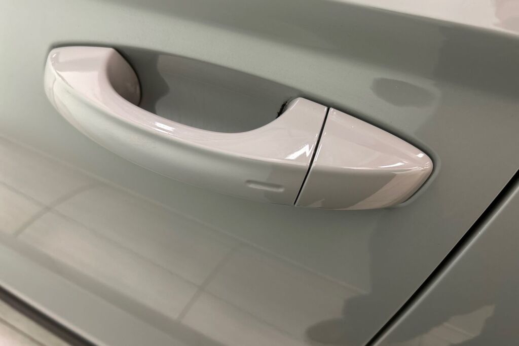 Skoda Karoq 2023 1.5 TSI Ambition DSG Autom.