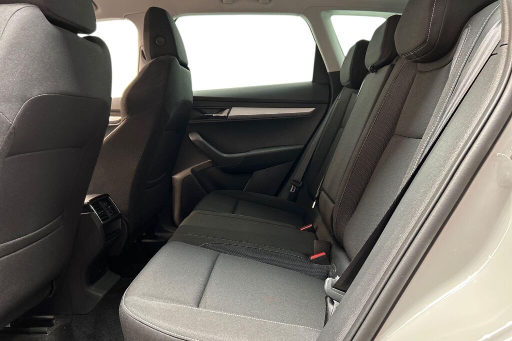 Skoda Karoq 2023 1.5 TSI Ambition DSG Autom.